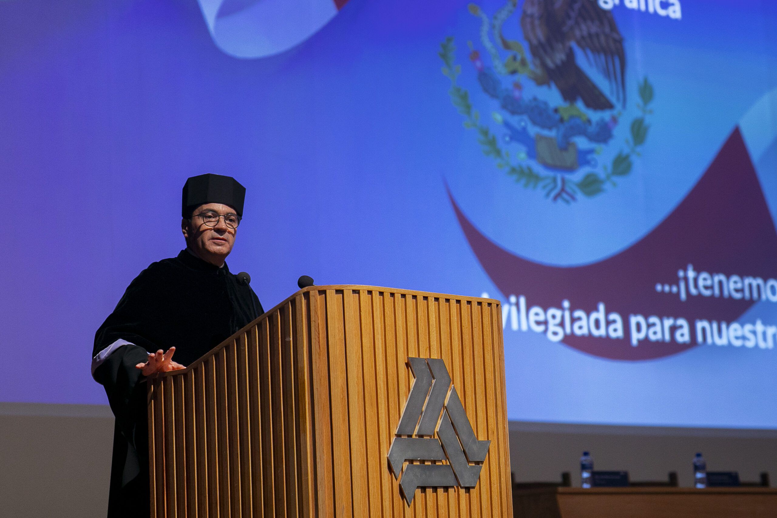 Cátedra Prima: Un llamado a las nuevas generaciones